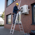Drabina aluminiowa uniwersalna 3x8 HIGHER Professional na schody - 5,63 m
